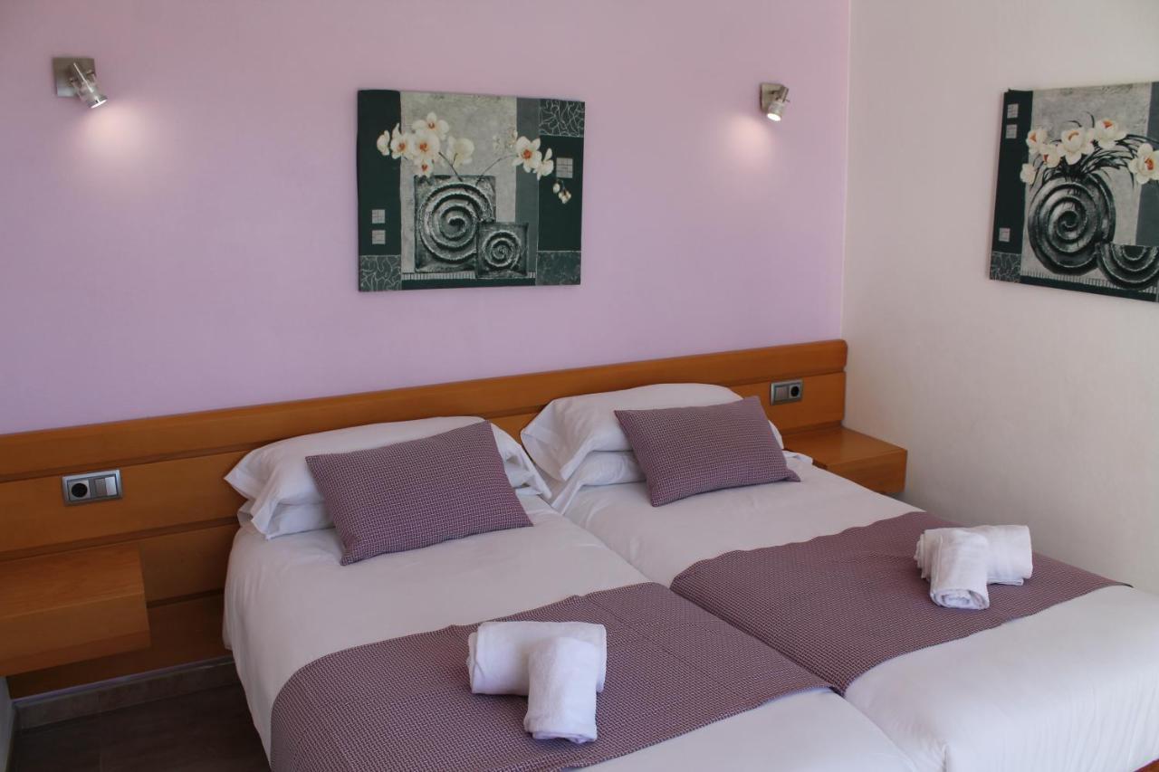 Apartaments Talayot Cala'N Blanes  Exterior photo